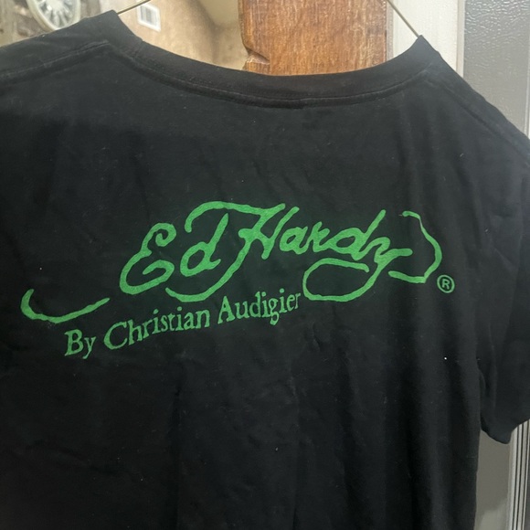 Ed Hardy Black Tee with Fierce Tiger Design - Picture 5 of 5